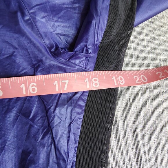 On Running Zero Jacket Womens Size Medium Purple Black Waterproof Windbreaker - Picture 10 of 11